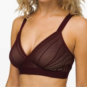Women’s Lululemon Athletica‎ Awake to Lace Bra Garnet / Barely Beige size 32E